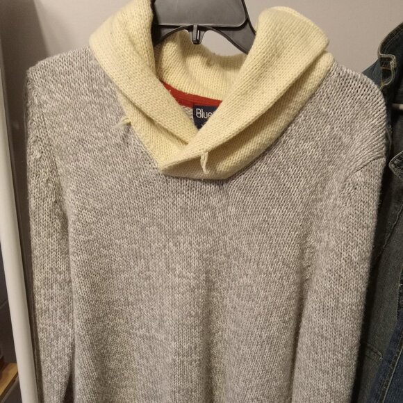 Bluenotes Sweaters - Ladies gently used Bluenotes grey/white/red cowl neck sweater missing button